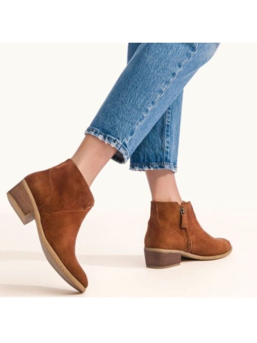 Hush Puppies Moyen Nubuck leather ankle boots size 8 M